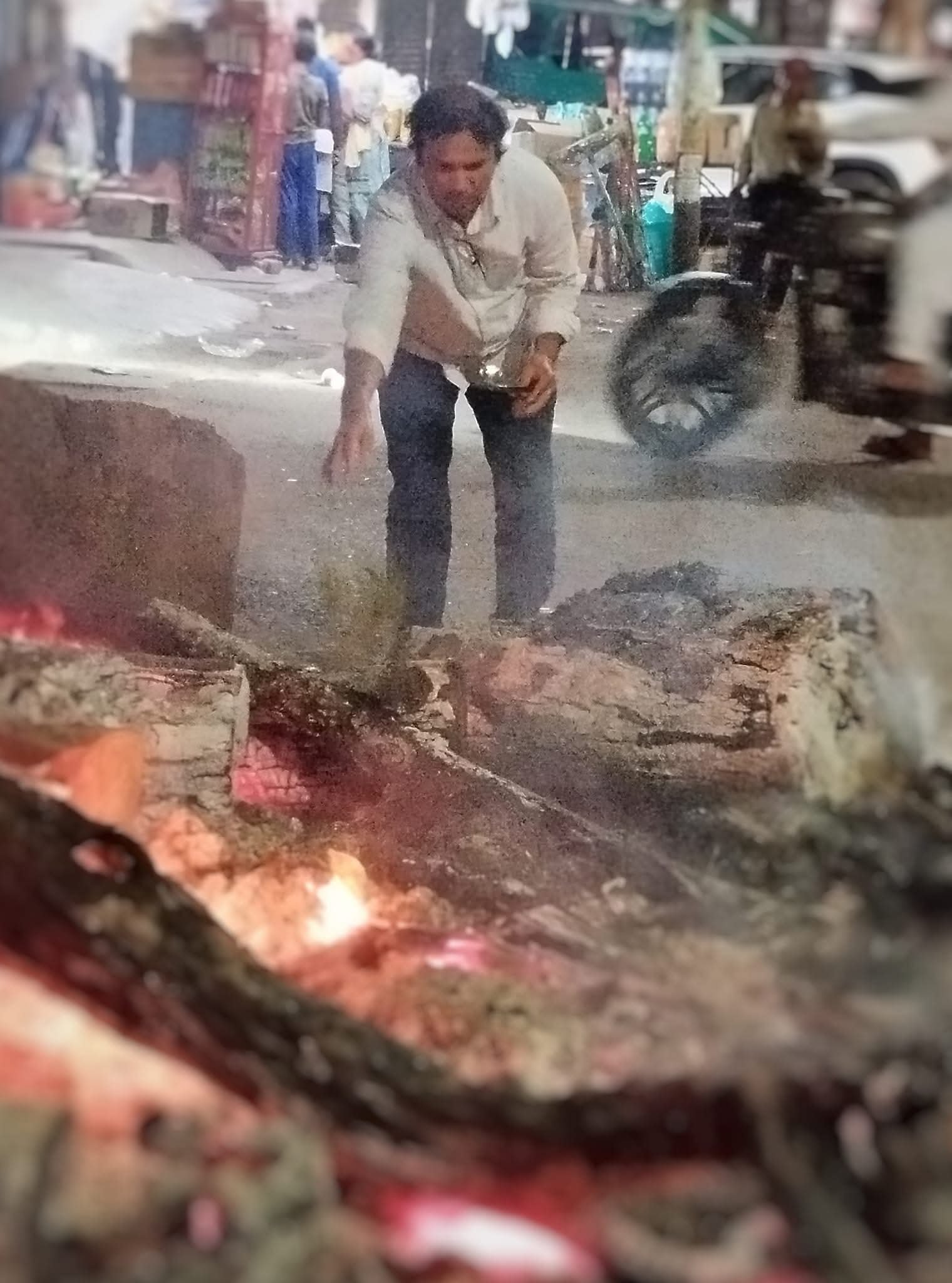 HOLI